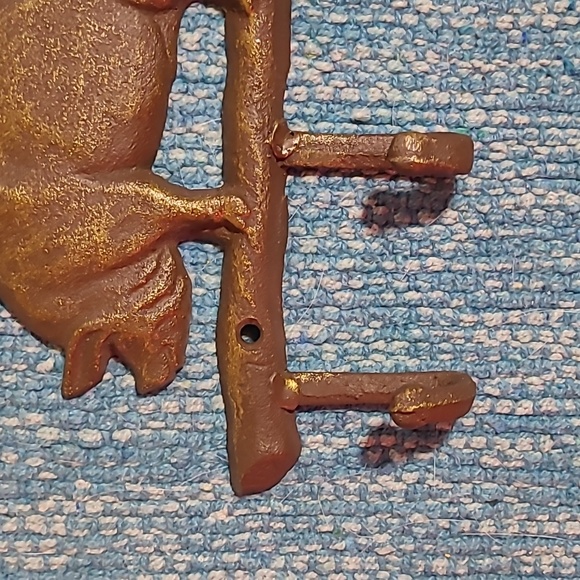 Iron Pig Key Holder - Picture 3 of 5